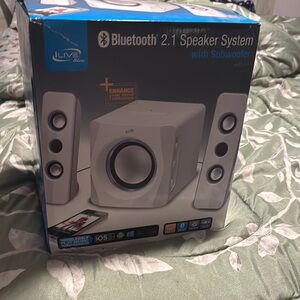 Bluetooth 2.1 Speaker System with Subwoofer - White